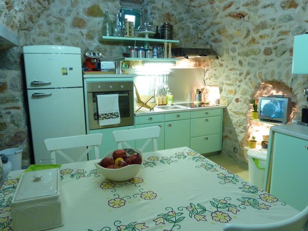St. George Sykoussis Traditional Residence Agios Georgios Sykousis Room photo